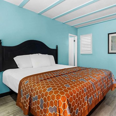 Rodeway Inn & Suites North Hollywood Burbank Airport - Universal Area Los Angeles Luaran gambar