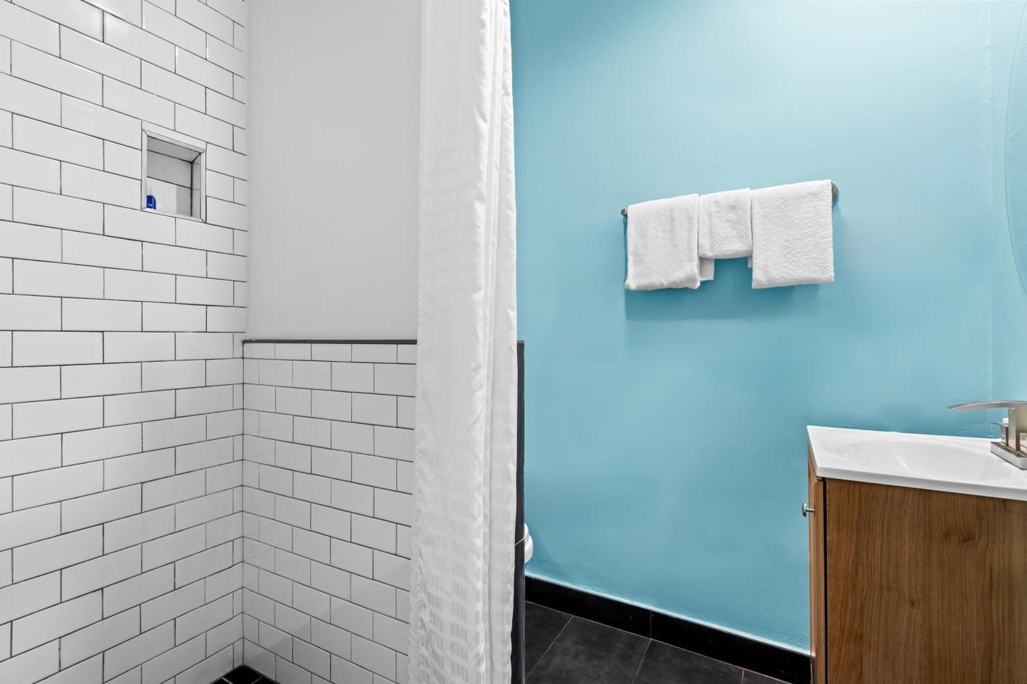 Rodeway Inn & Suites North Hollywood Burbank Airport - Universal Area Los Angeles Luaran gambar