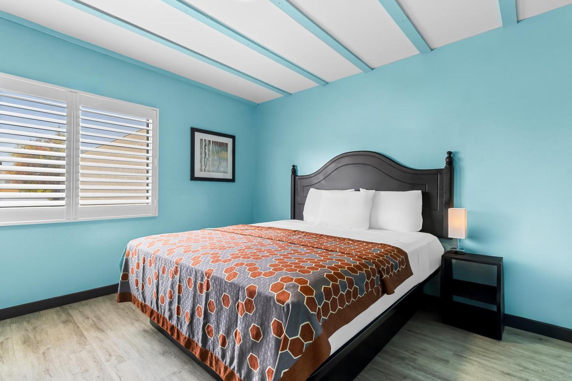 Rodeway Inn & Suites North Hollywood Burbank Airport - Universal Area Los Angeles Luaran gambar