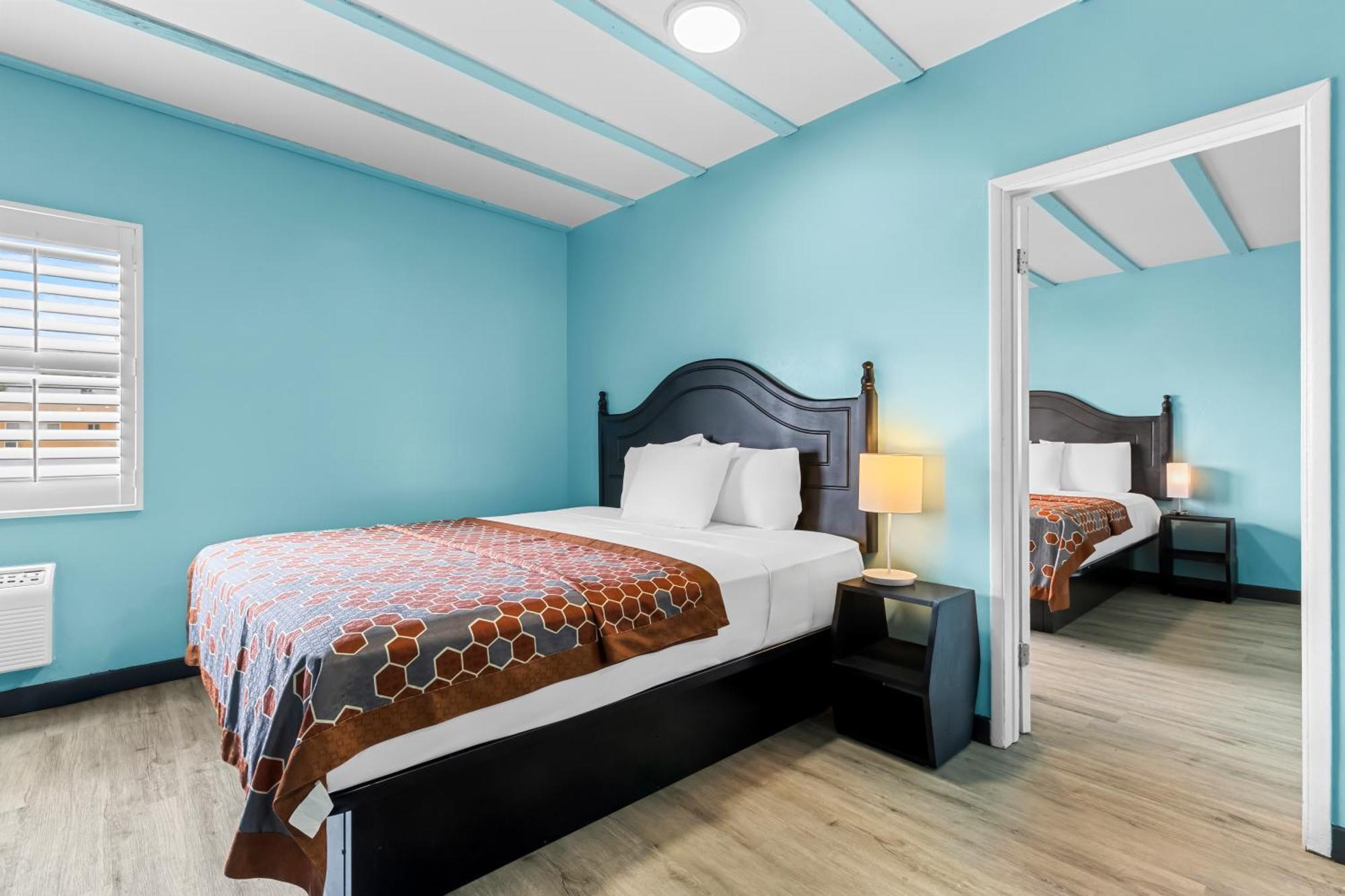 Rodeway Inn & Suites North Hollywood Burbank Airport - Universal Area Los Angeles Luaran gambar