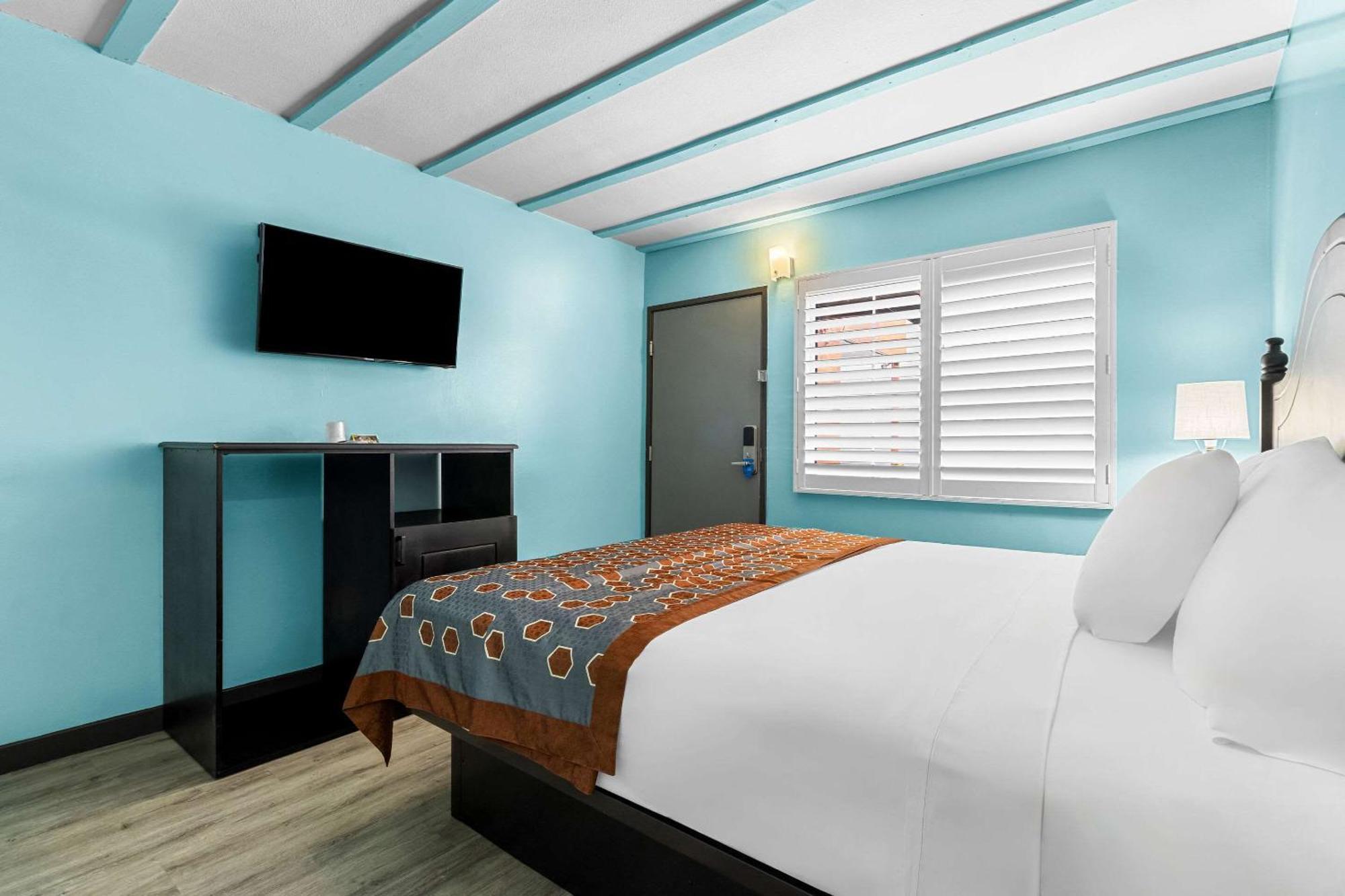 Rodeway Inn & Suites North Hollywood Burbank Airport - Universal Area Los Angeles Luaran gambar