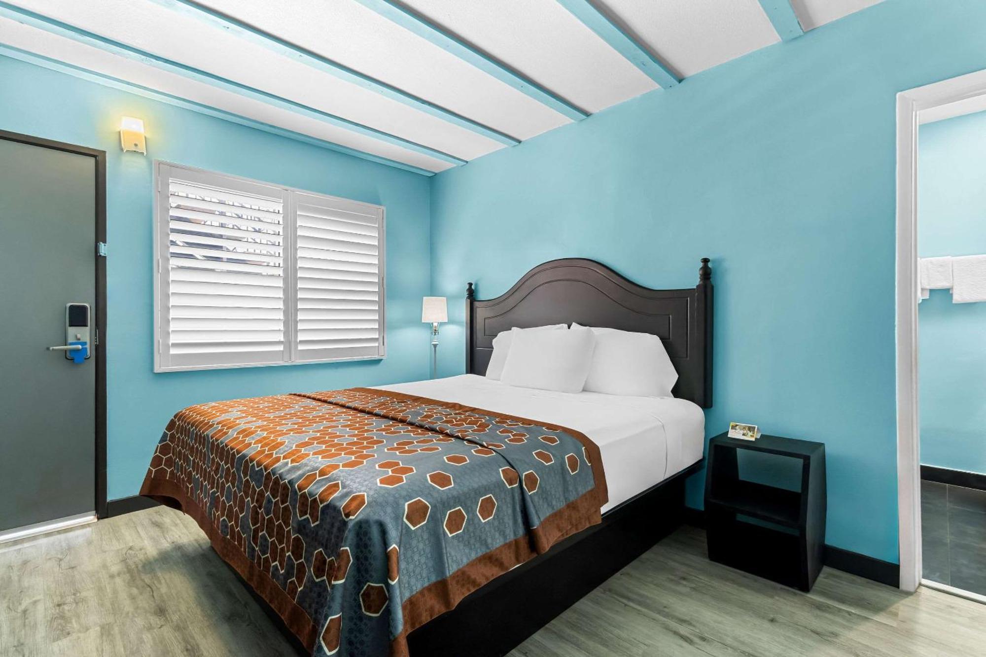 Rodeway Inn & Suites North Hollywood Burbank Airport - Universal Area Los Angeles Luaran gambar