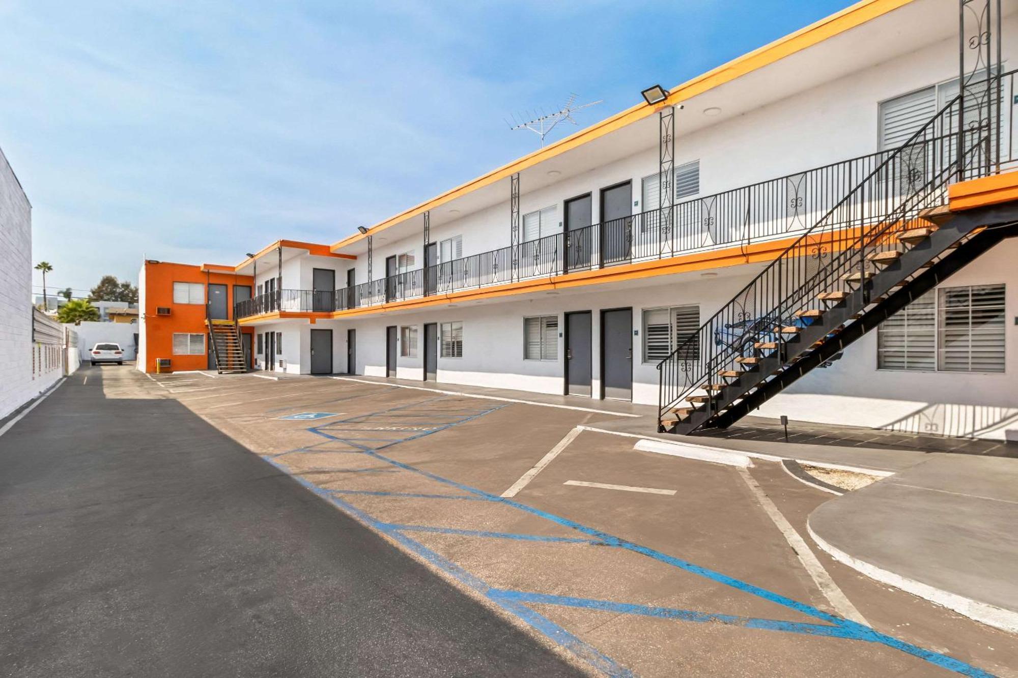 Rodeway Inn & Suites North Hollywood Burbank Airport - Universal Area Los Angeles Luaran gambar